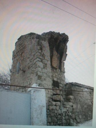 Руины крепости в Феодосии