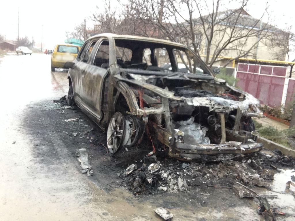 burned car VW Touareg